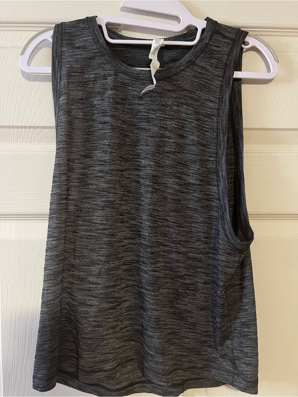 #206 Lululemon Cardio Squad Tank II Heathered Black Size 6 EUC - Picture 2 of 5